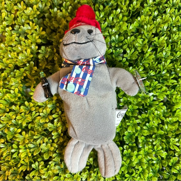NWT Coca-Cola Vintage Gray Plush Beanie Seal with Red Hat and Scarf - Picture 1 of 7